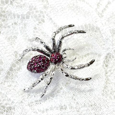 K18WG　ルビー　クモ　タイニーピン　ルビー　43石　0.63ct　ダイヤ　22石　0.06ct　Tiny Pin　ブローチ　ラペルピン　タックピン　蜘蛛の画像
