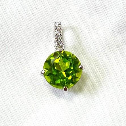 ペリドット　ペンダントトップ　Pt 900 ペリドット　直径7mm　1.55ct　Dia 0.02ct　※チェーンは付いておりません※の画像