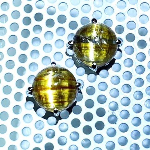 ルチルクォーツ　ピアス　Pt900　7mm ルチルクォーツキャッツアイ　1.80ct　1.92ctの画像
