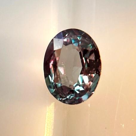 アレキサンドライト　オーバル　0.21ct　ブラジル産　ルースの画像