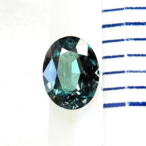 アレキサンドライト　オーバル　0.21ct　ブラジル産　ルースの画像