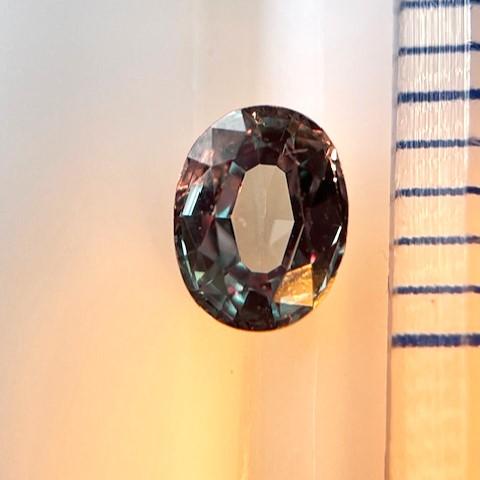 アレキサンドライト　オーバル　0.26ct　ルースの画像