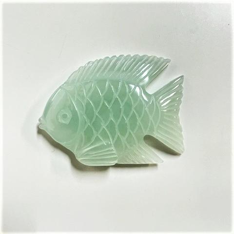 アクアマリン　魚カービング　102.38ct　ディスプレイ用ケース付き
