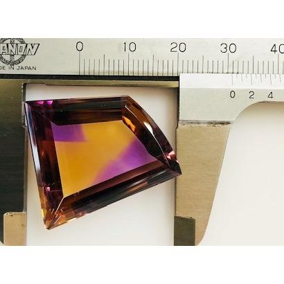 アメトリン　変型　53.30ct　ルースの画像
