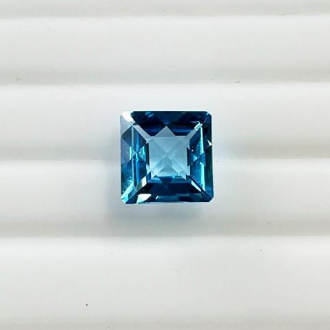 ブルートパーズ 8mm チェッカーカット 2.84ct ルース : gem 
