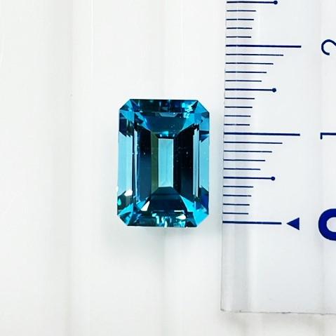 ブルートパーズ ステップカット 9.04ct ルース : gem-ichinoseYahoo!店