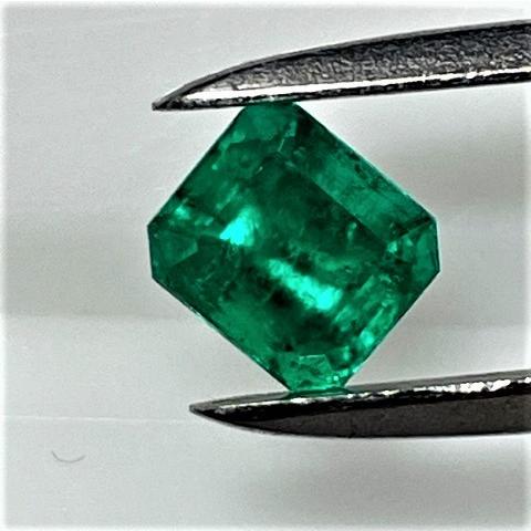 コロンビア ムゾー鉱山産 天然エメラルド ルース 0.28ct GIA鑑別書