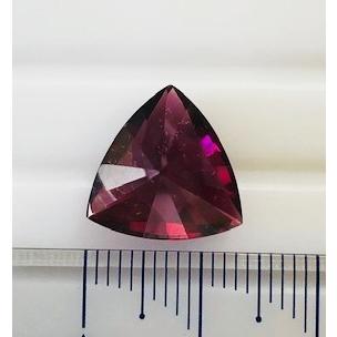 ロードライトガーネット　トリリアントカット　8.58ct　ルースの画像