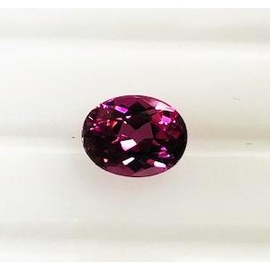 ロードライトガーネット　オーバルカット　2.49ct　ルースの画像