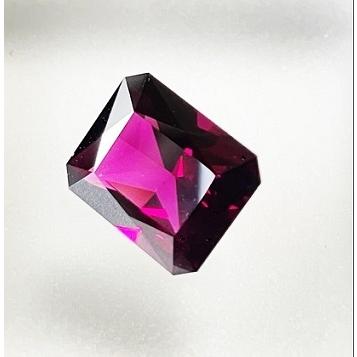 ロードライトガーネット　シザースカット　9.70ct　ルースの画像