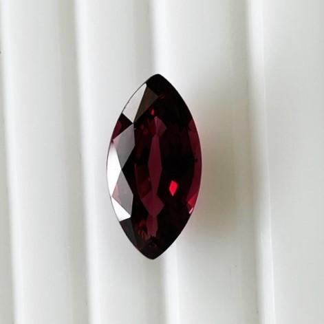 ロードライトガーネット　マーキスカット　5.96ct　ルースの画像