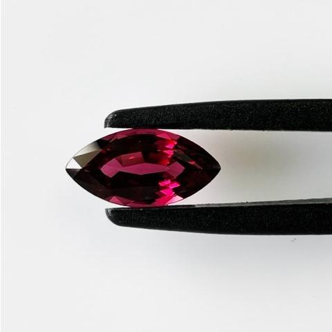 ロードライトガーネット　マーキスカット　5.96ct　ルースの画像