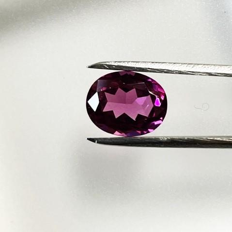 ロードライトガーネット　オーバル　3.41ct　ルースの画像