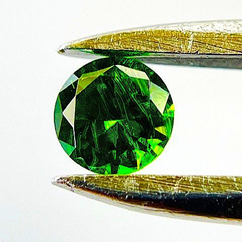 デマントイドガーネット　ラウンドカット　0.18ct　ルースの画像