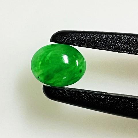 ヒスイ　オーバル　1.19ct　ソーティング付き　ルース　翡翠の画像