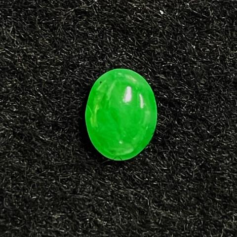 ヒスイ　オーバル　1.19ct　ソーティング付き　ルース　翡翠の画像