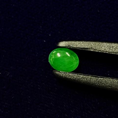 ヒスイ　オーバル　1.19ct　ソーティング付き　ルース　翡翠の画像