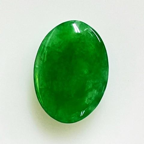 ヒスイ　オーバル　9.94ct　ソーティング付き　ルース　翡翠の画像