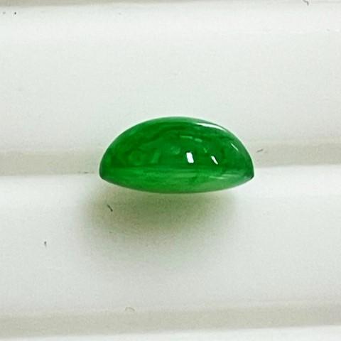 ヒスイ　オーバル　1.98ct　ソーティング付き　ルース　翡翠の画像