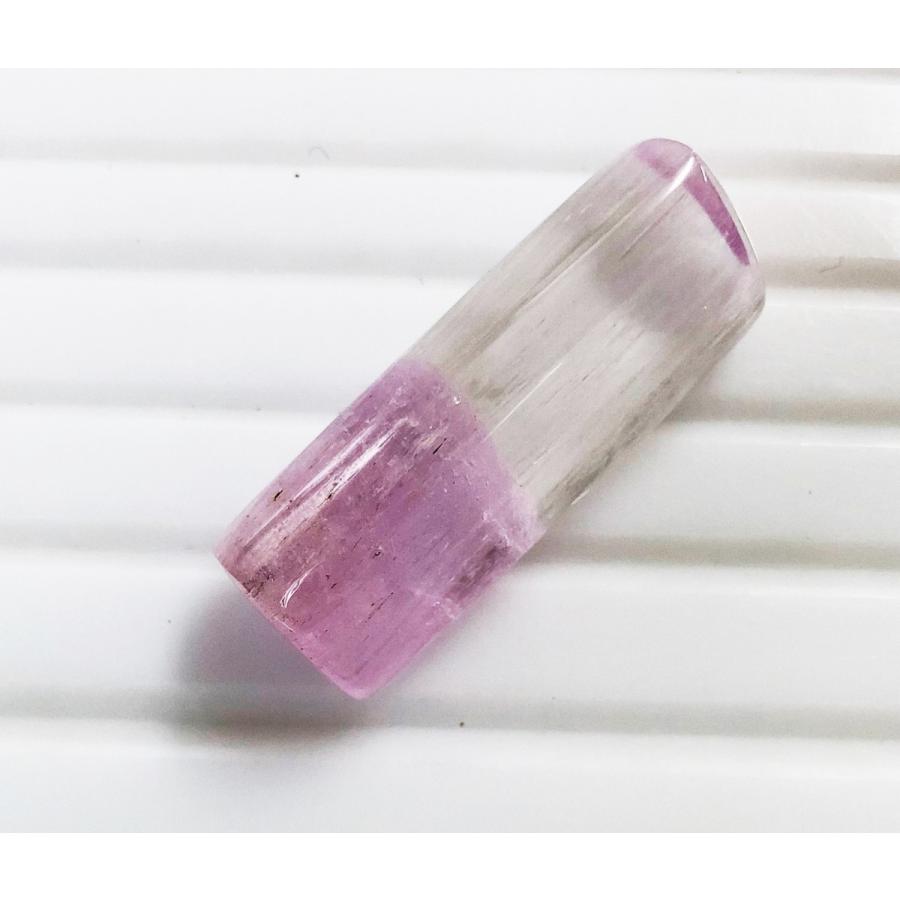 クンツァイト　71.83ct　ルースの画像