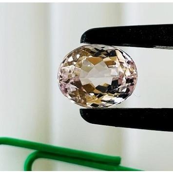 クンツァイト　オーバル　3.74ct　ルース