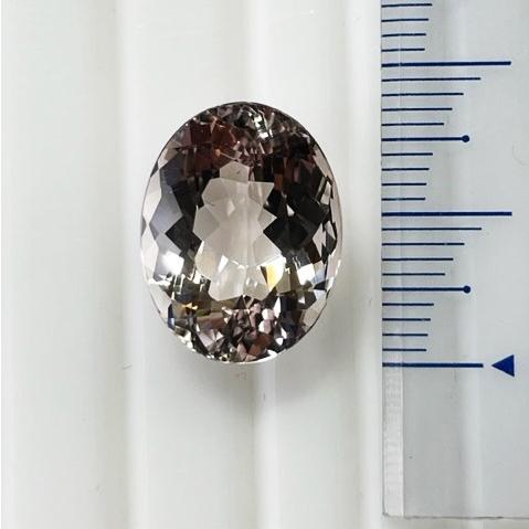 モルガナイト　オーバル　11.20ct　ルースの画像