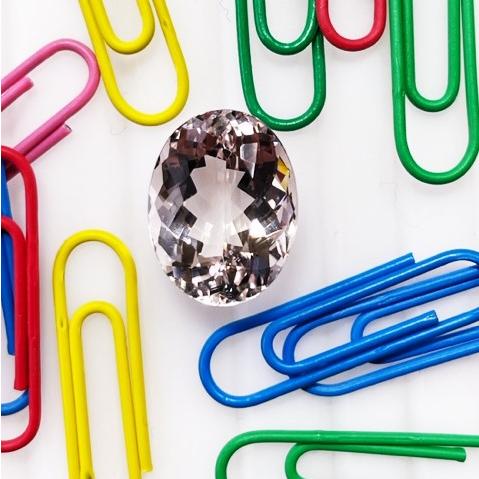 モルガナイト　オーバル　11.20ct　ルースの画像
