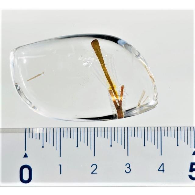 ルチルクォーツ　92.44ct　ルースの画像