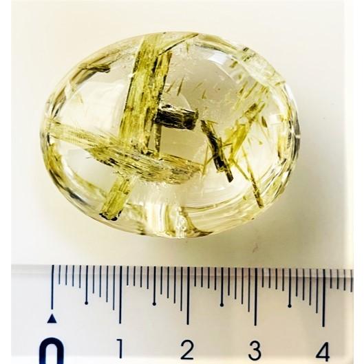 クォーツ　エピドート入り　98.47ct　ソーティング付き　ルースの画像