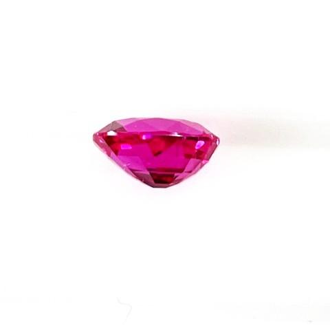 ルビー　オーバル　1.05ct　ミニ鑑別書付き　ルースの画像