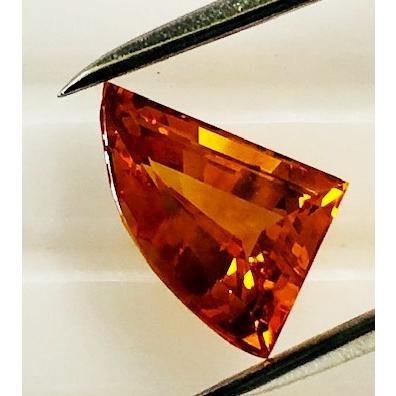 イエローサファイア　変型3.48ct　ルース　サファイヤの画像