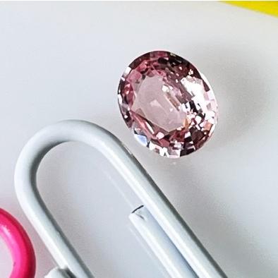 パパラチアサファイア　0.568ct　DGL 鑑別書付き　ルースの画像
