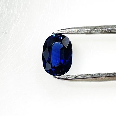 サファイア　1.32ct　オーバルカット　ルースの画像