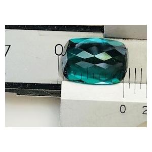 グリーントルマリン　3.19ct　ルースの画像