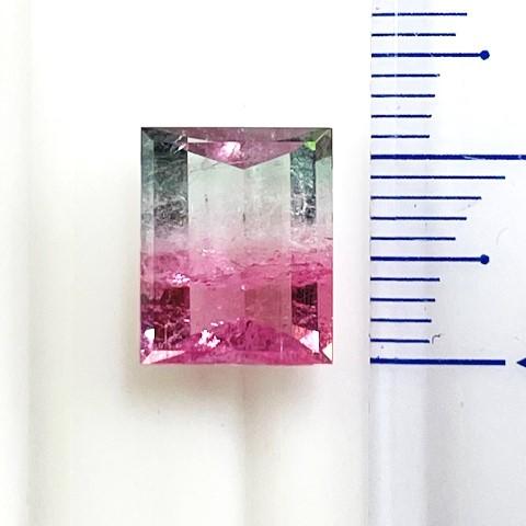バイカラートルマリン　4.44ct　ルースの画像