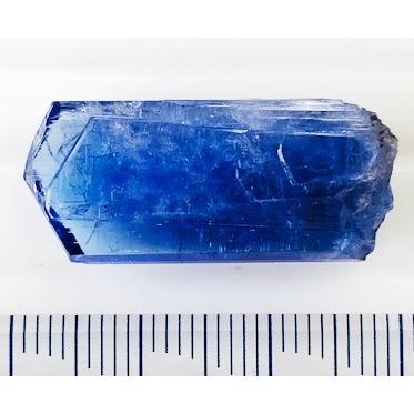 タンザナイト 原石 27.72ct ルース ディスプレイ用ケース付き : gem