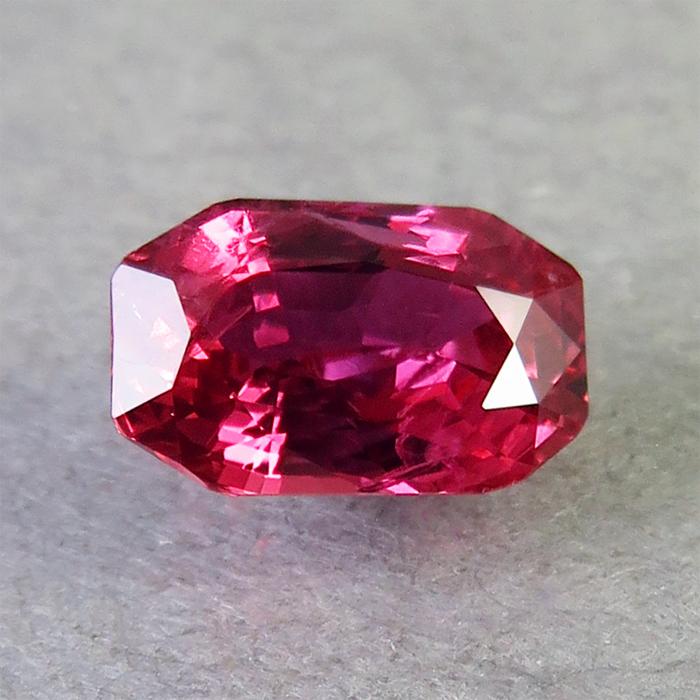 ルビー(0.826ct) |  | 01