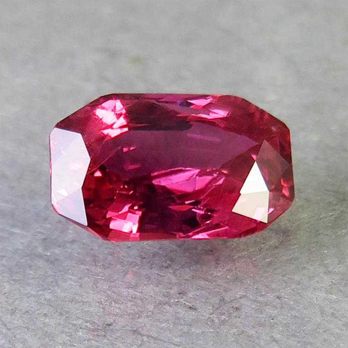 ルビー(0.826ct) |  | 02