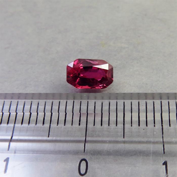 ルビー(0.826ct) |  | 08