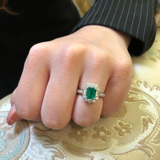 GIA鑑/GRJソーティング付 ザンビア産 F1 美品 鮮やか天然 GIA鑑/GRJソーティング付 ザンビア産 F1 美品 鮮やか天然