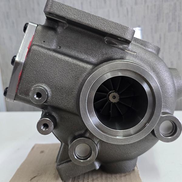 受注品新品 Yanmarマリンターボ RHC61W VC240101 ヤンマー 119173
