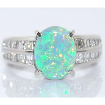 オーバルバフカット オパール-1.58ct＆ダイヤモンド プラチナ