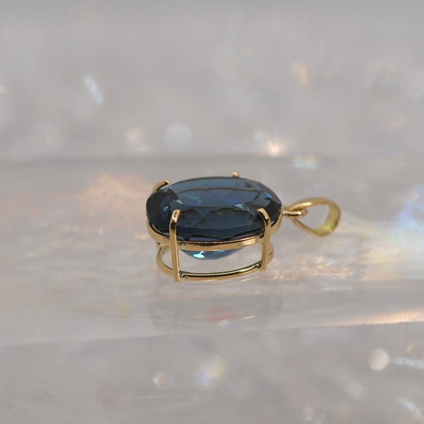 ロンドンブルートパーズ18KYG ペンダントトップ