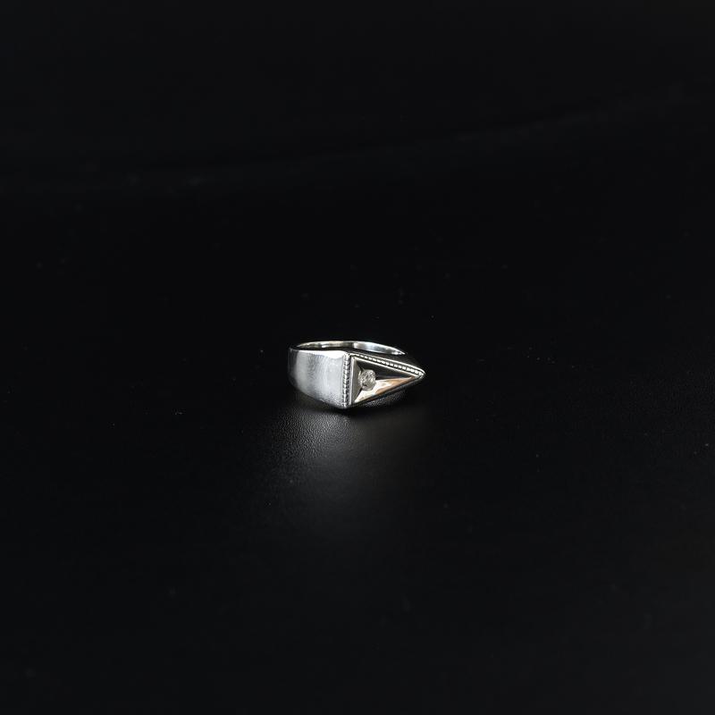 HφS エイチ ファイ エス TRIANGLE RING SILVER リング | GLAD HAND | 01