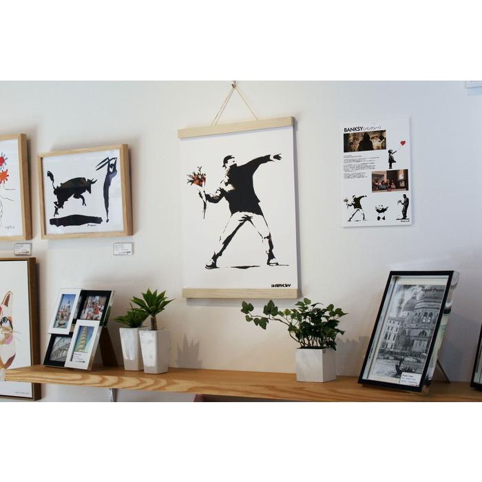 バンクシー ハンガータイプ ホワイト Banksy Molotov White Hanger style IBA-61991 bic-8868798s1 送料無料 北欧 モダン 家具 インテリア ナチュラル テイ_1
