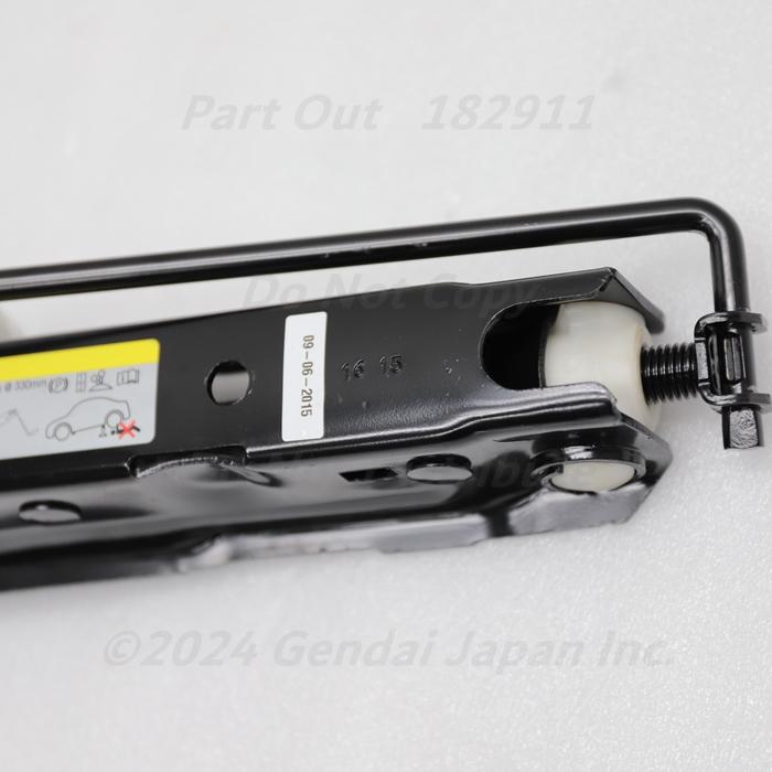 09品です Audi（アウディ） [A-46] A8 4H D4 後期 パンタジャッキ ジャッキ