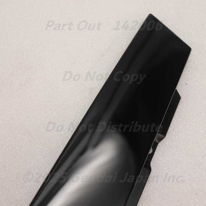 [A-47] S8 4H 後期 右フロントドア Bピラートリム 4H0837902B 5FQ グロスブラック アウディ D4 A8 4HCTFF 中古の画像