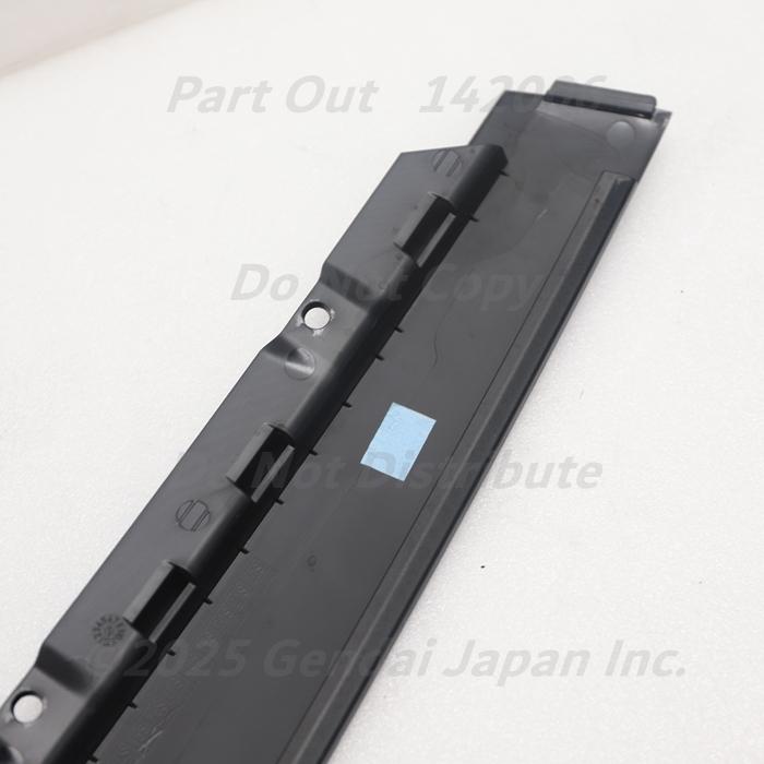 [A-47] S8 4H 後期 右フロントドア Bピラートリム 4H0837902B 5FQ グロスブラック アウディ D4 A8 4HCTFF 中古の画像