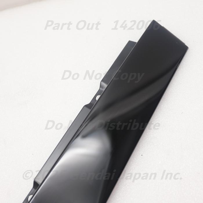 [A-47] S8 4H 後期 右リアドア Bピラートリム 4H0839902B 5FQ グロスブラック アウディ D4 A8 4HCTFF 中古の画像