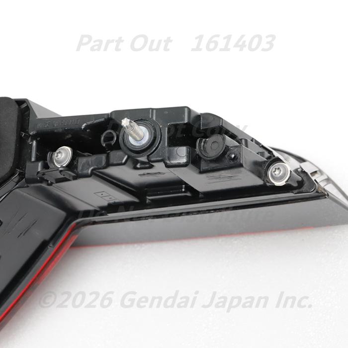Audi（アウディ） [A-49] RS4 B9 8W 右 テールライト テールレンズ